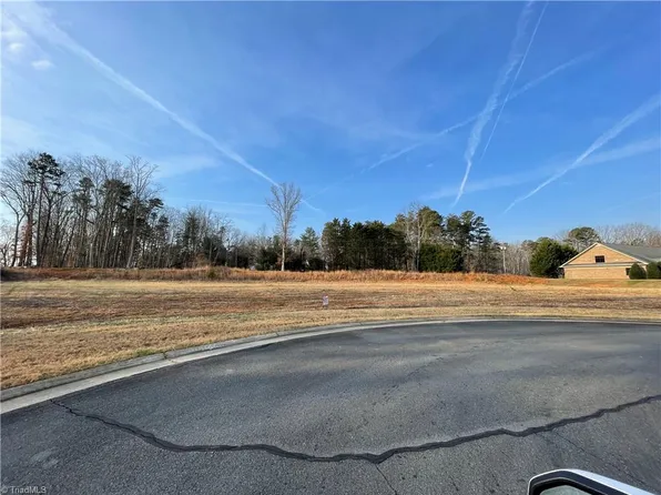 3 River Birch Ct, King, NC 27021