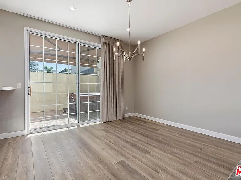 2333 Oak St #3 — Photo 13