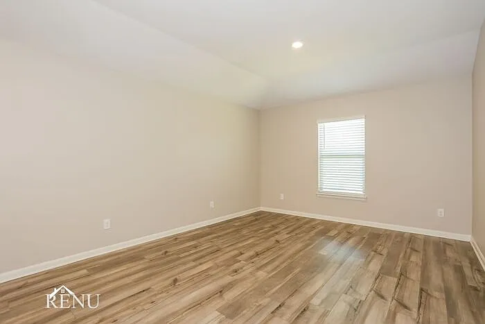 1927 Hialeah Dr — Photo 14