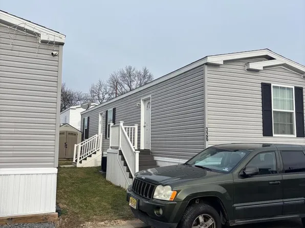 1405 Farrell Ave Trailer 326, Cherry Hill, NJ 08002