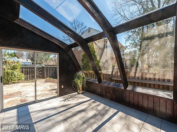 5th image of 4712 Sunflower Dr