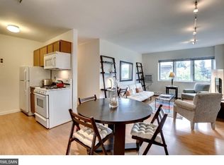 504 W Franklin Ave APT 2B, Minneapolis, MN 55405