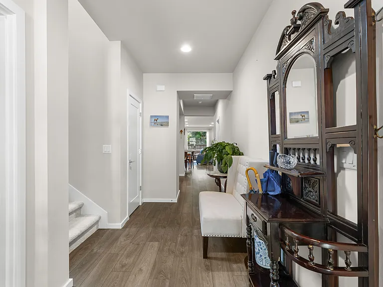 4808 Amherst Way SW — Photo 4