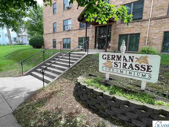 323 N German St APT B2, New Ulm, MN 56073