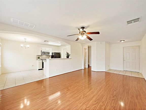 3rd image of 7135 Aurora Falls Ln