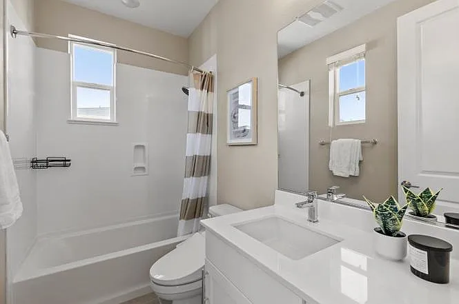 880 E Duane Ave #2 — Photo 23