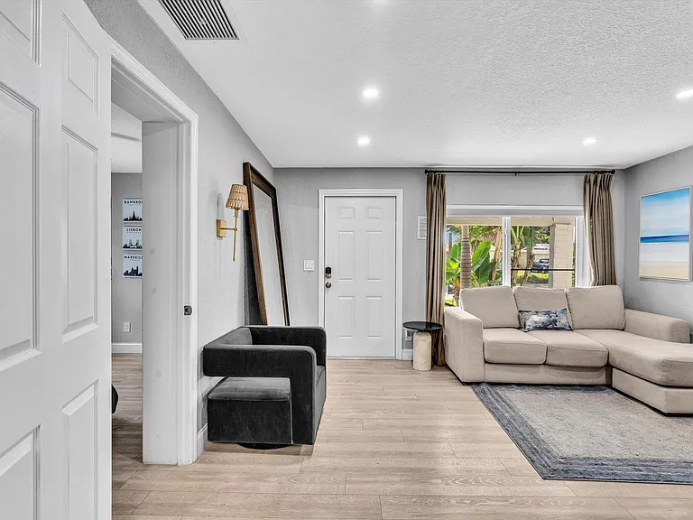 5365 N Andrews Ave — Photo 7