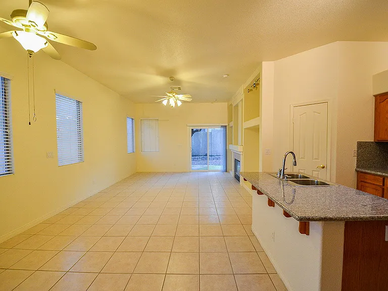 401 Madison Taylor Pl — Photo 2
