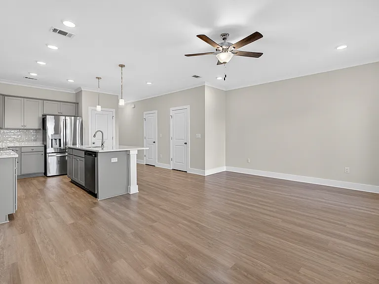 302 Cyan Ln — Photo 26