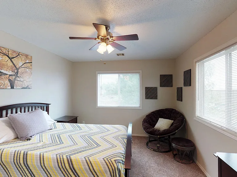Sierra Vista Apartments — Photo 80