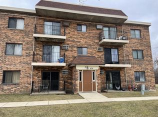 976 N Rohlwing Rd, Addison, IL 60101