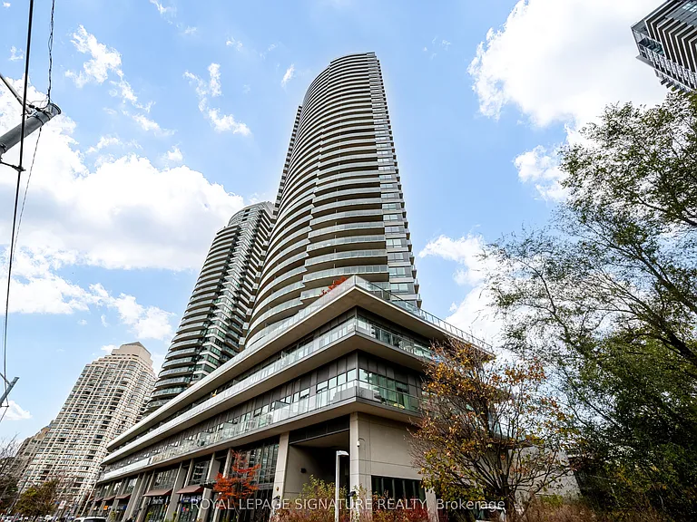 2230 Lake Shore Blvd W #204 — Photo 2