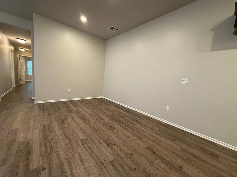 404 Chalk Hill Ct — Photo 12