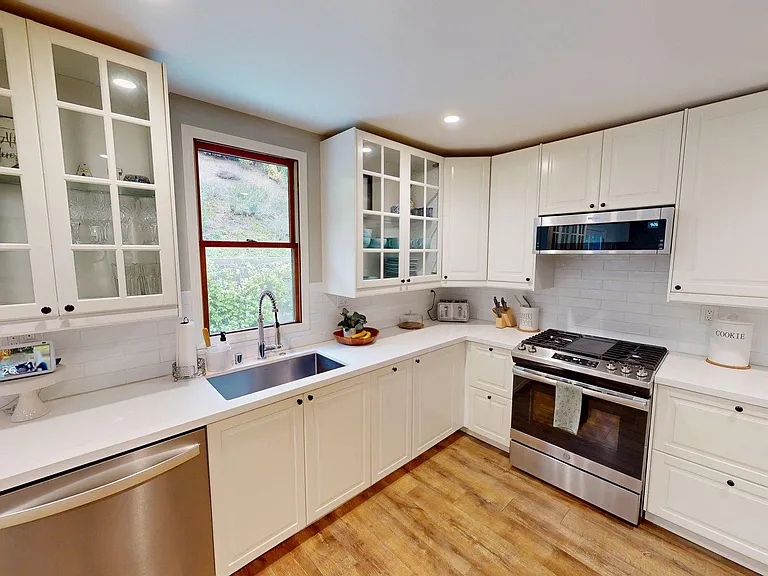 30621 Sandtrap Dr — Photo 10