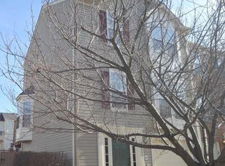 25444 Brickell Dr, Chantilly, VA 20152