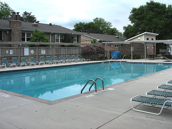 Very nice and updated pool area