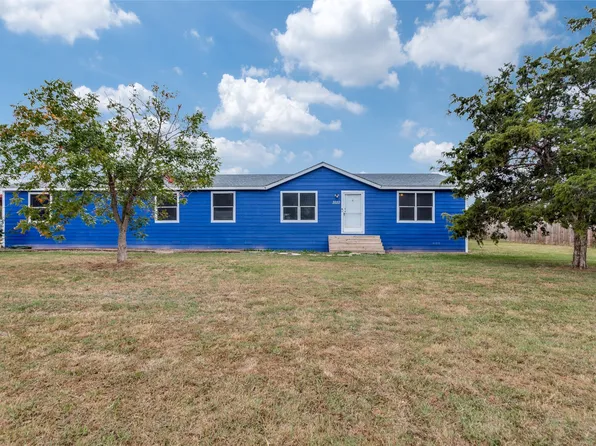 1010 Ben Dr, Cleburne, TX 76031