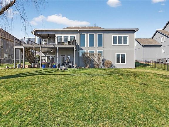 5th image of 2809 SW Carlton Dr