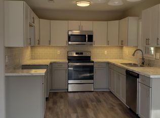 608 Beech Hill Rd, Summerville, SC 29485