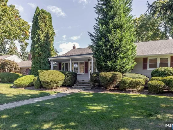 295 Hickory St, Township Of Washington, NJ 07676