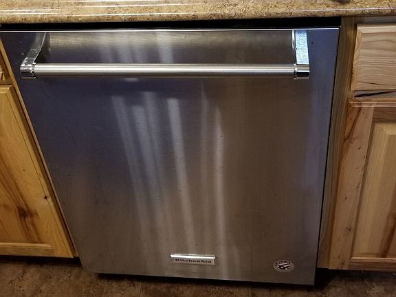Built in dishwasher