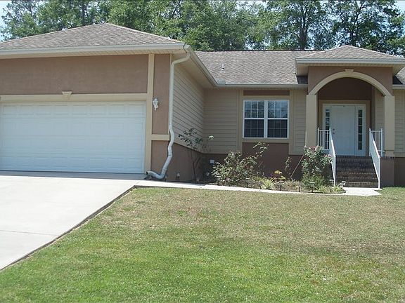 2nd image of 1042 SW Sunbeam Way