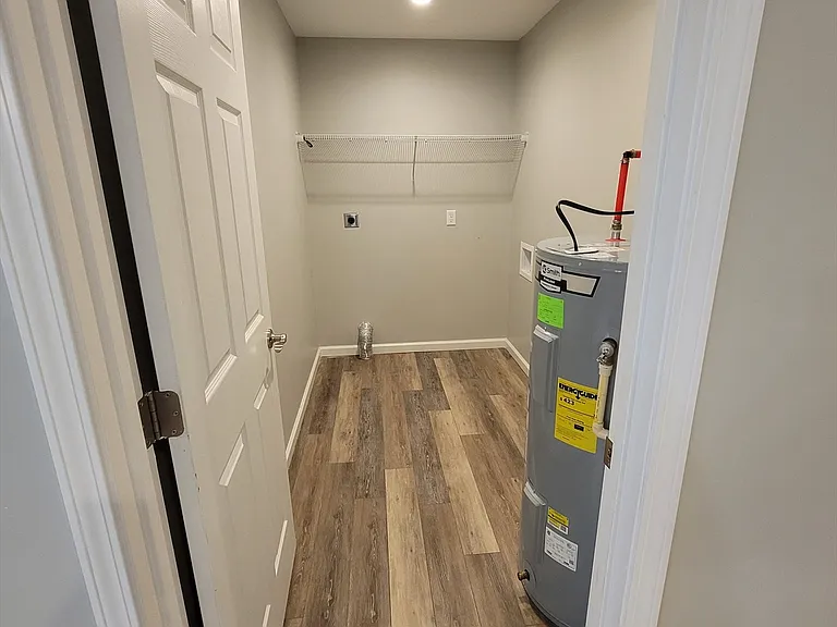 238 Longwood Ln #1 — Photo 3