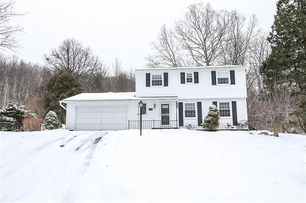 160 Maple Hill Farm Rd photo 1