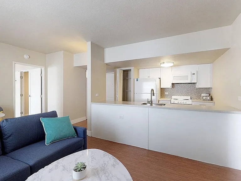 Avenue 8 at Mayfair — Photo 31