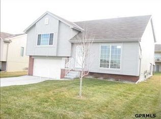 14911 Spencer St, Omaha, NE 68116