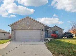 905 Randall Ct, Marengo, IL 60152