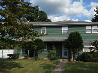 37 Vincent Dr, Middletown, NY 10940