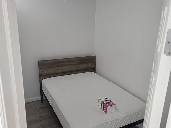5th image of 2213 Holton St #2