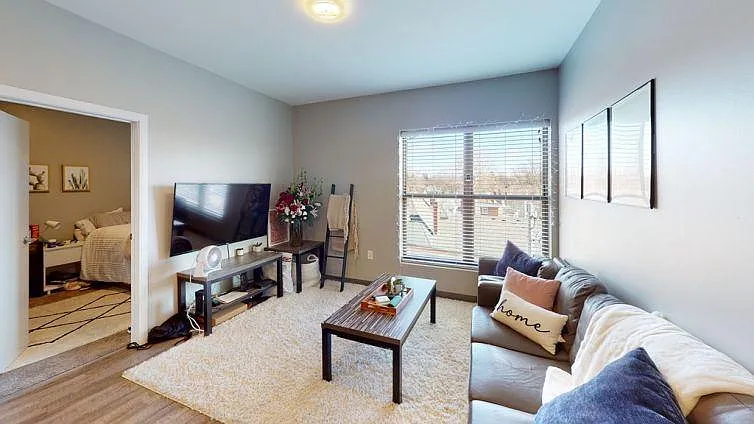 15 E Lane Ave — Photo 5