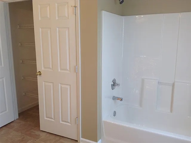 10827 Tanbark Dr — Photo 10