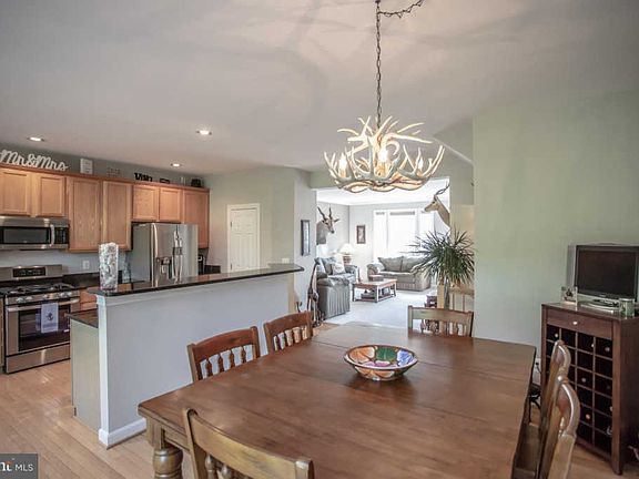 3rd image of 14373 Fowlers Mill Dr