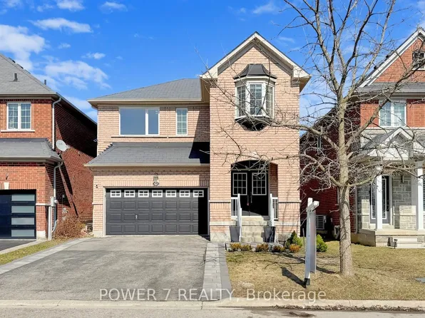 45 Lost Pond Cres, Whitchurch Stouffville, ON L4A 0R4