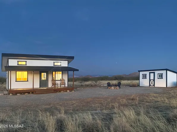 206 E Highland Rd, Pearce, AZ 85625