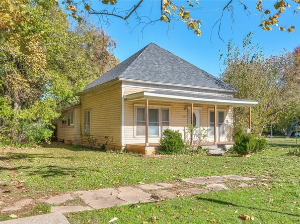 1310 W Minnesota Ave, Chickasha, OK 73018