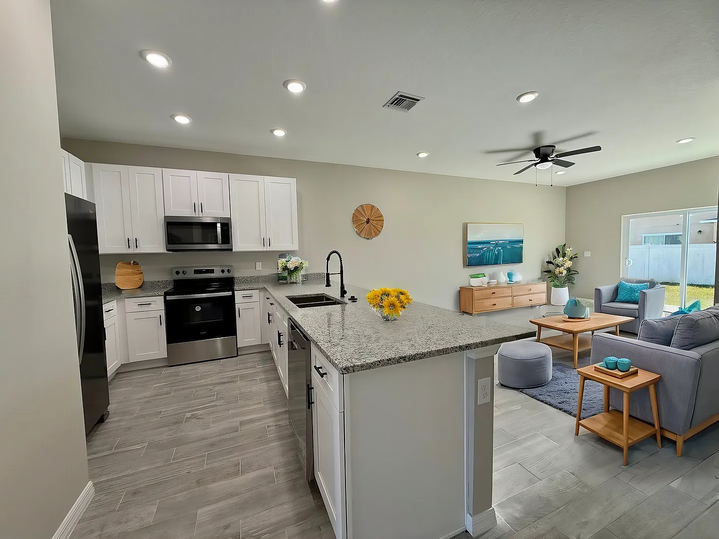 Brand-New 3-Bedroom Beauty in Poinciana Modern Living at Its Best! — Photo 2