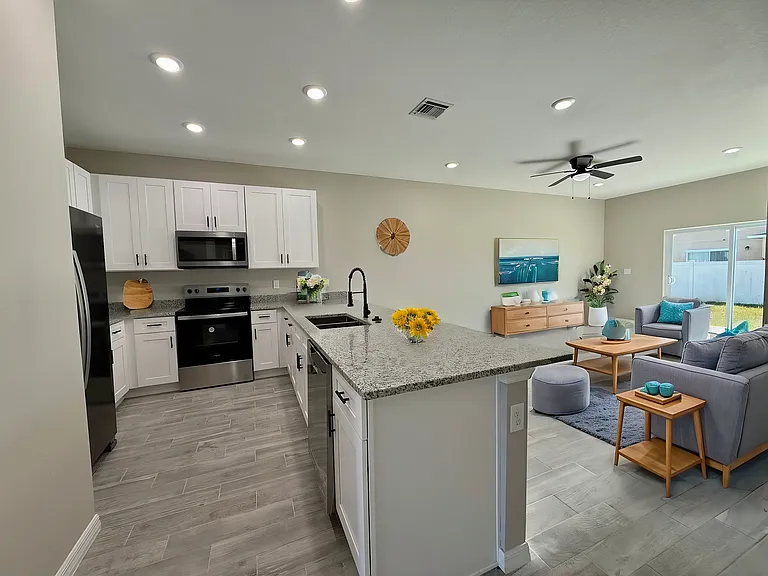 721 Bittern Ln #A — Photo 2