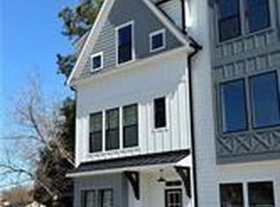 900 Jennings Ln, Chesapeake, VA 23322