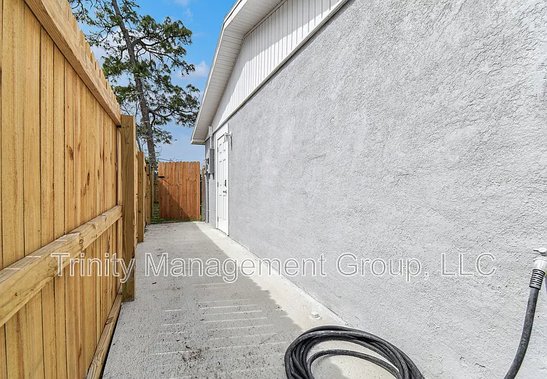 10033 Brunswick Ln #2 — Photo 15