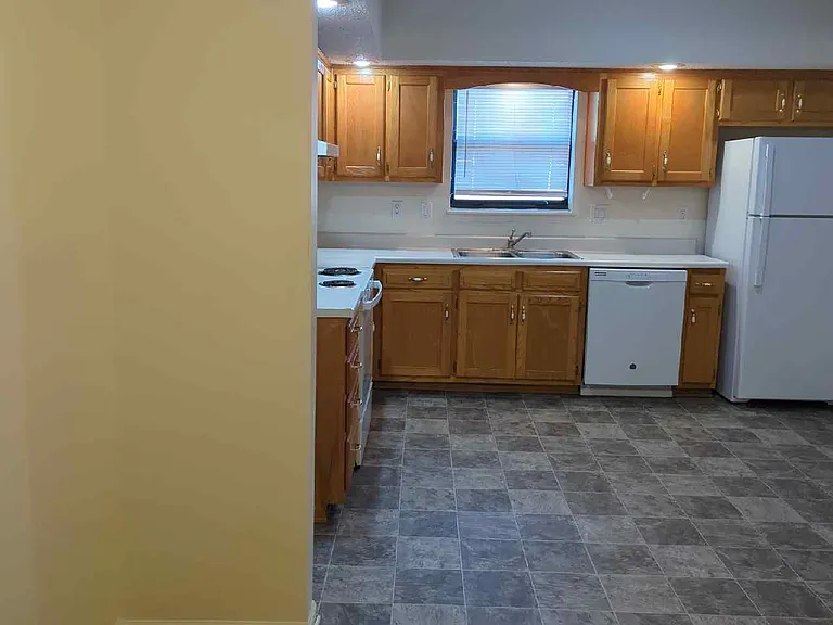 507 Streck Ct #C — Photo 2