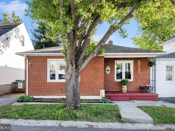 3 E Chestnut St, Funkstown, MD 21734