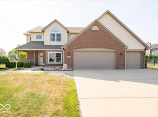 84 Cedarwood Ct, Whiteland, IN
