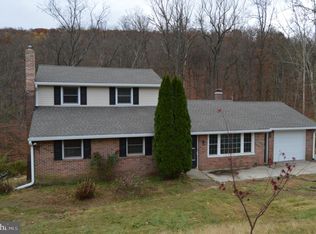 890 Church Rd, Reading, PA 19607