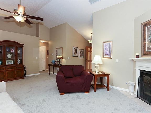 5th image of 802 Plover Ln