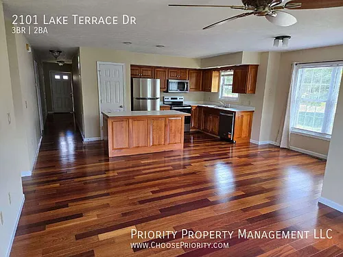 2101 Lake Terrace Dr Photo 1 2101 Lake Terrace Dr Photo 1