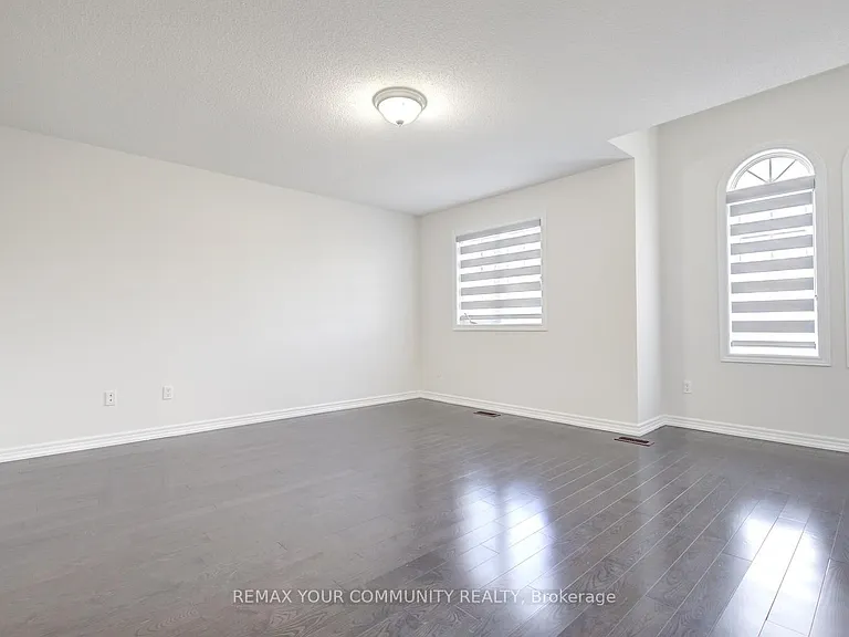112 Golden Forest Rd — Photo 42